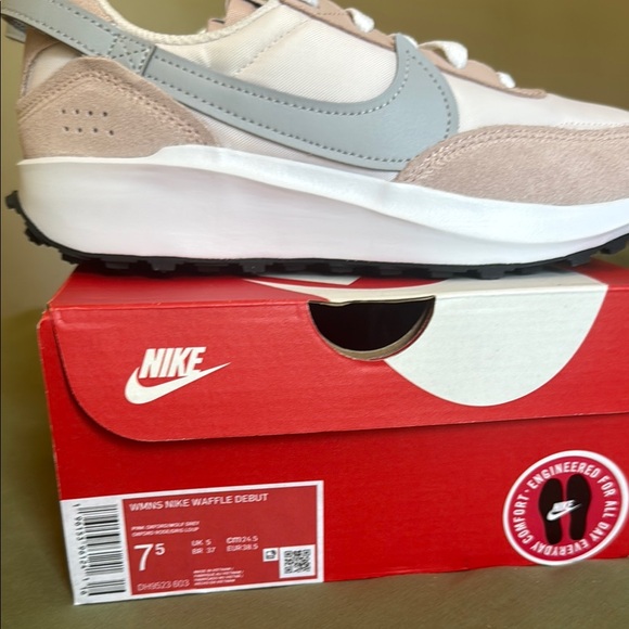 Nike Waffle Debut Pink and Gray Sneakers - Picture 2 of 4